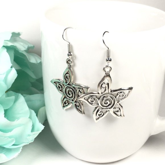 Hollow Flower Dangle Earrings - Picture 1 of 6